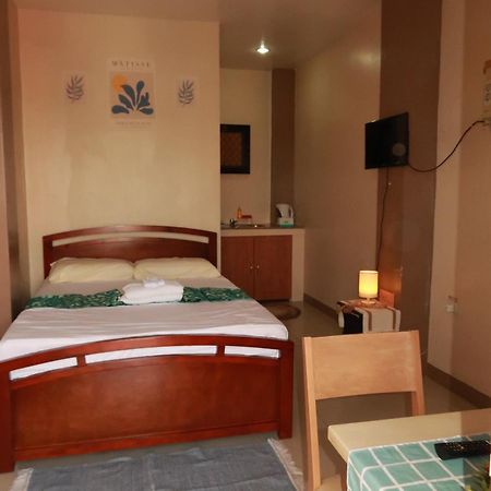 Jo-Cris Apartelle Hotel Lapu-Lapu City Kültér fotó